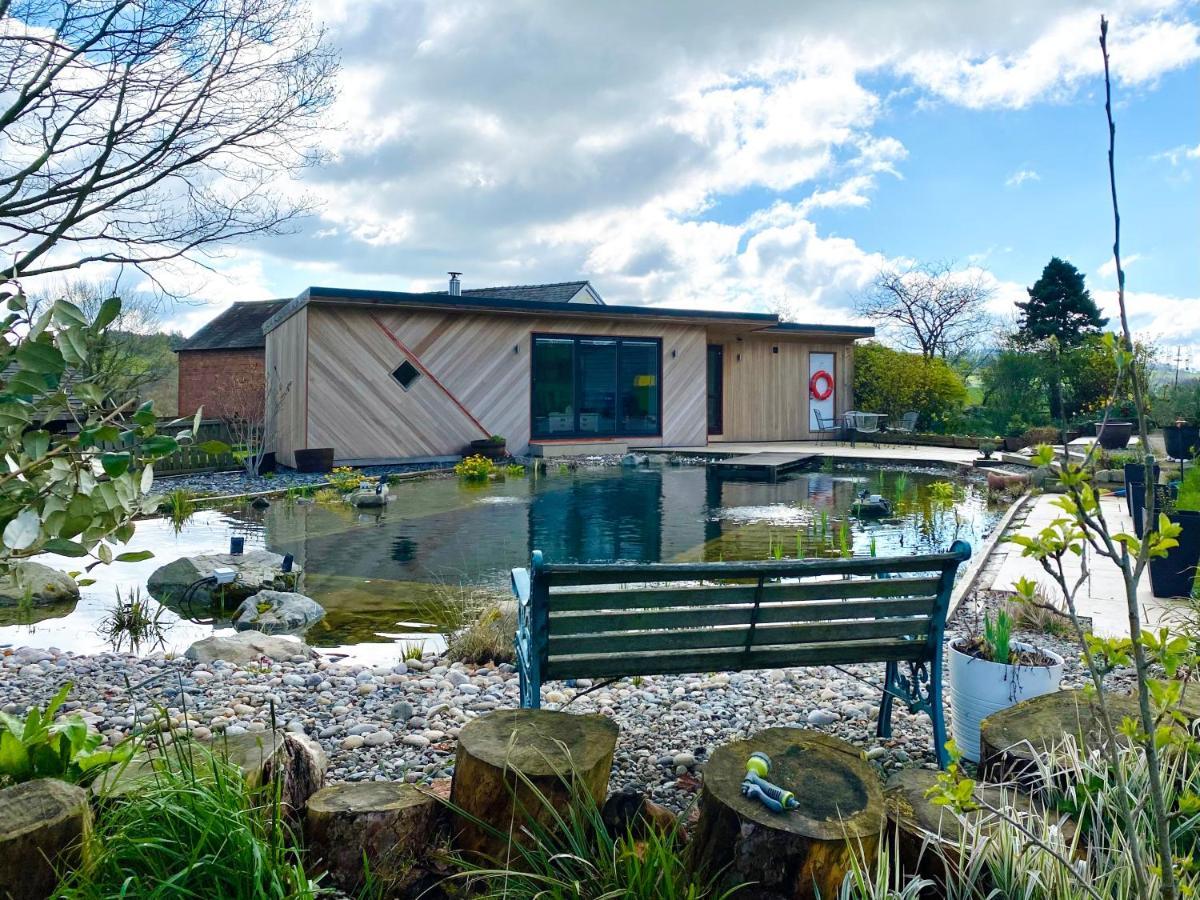 Mid-Wales Farmhouse, Swimming Pool, Tranquil Countryside Views, Sleeps 14 Meifod Exterior photo